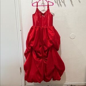 Girls size 8 Red dress ❤️